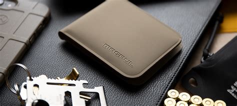 magpul daka bifold wallet.